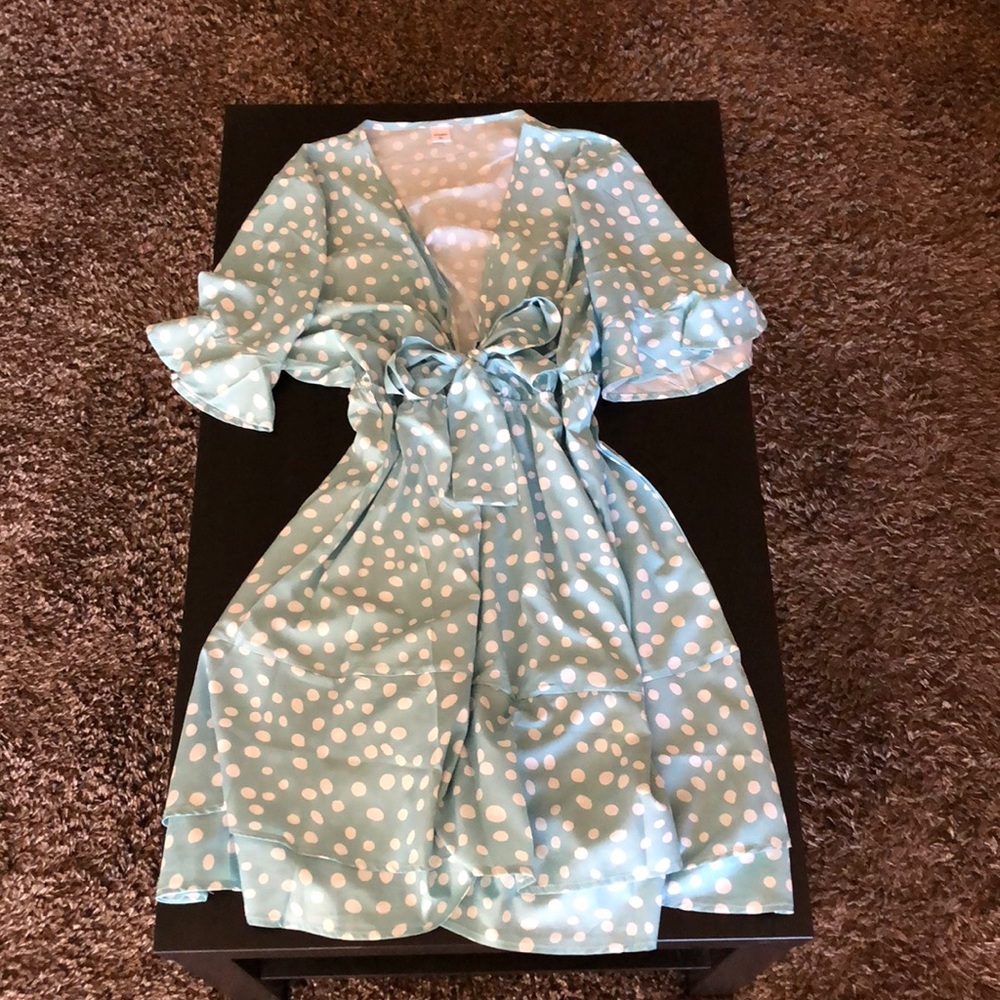 Dress - Picture 1 of 3